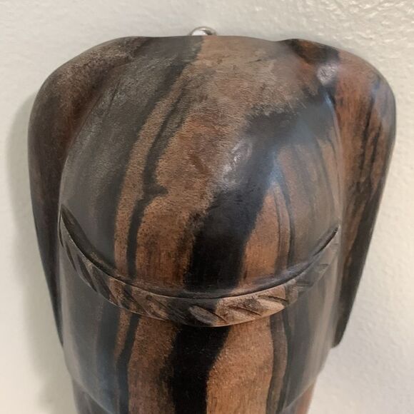 Hand Carved Wooden Senagalese Mask - Picture 4 of 17